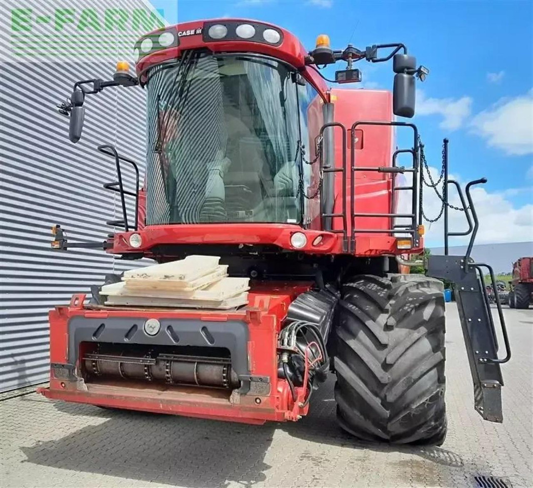 Case-IH 8010 med 30 fods skærebord - Kombinovani kombajn: slika 3 Case-IH 8010 med 30 fods skærebord - Kombinovani kombajn: slika 3