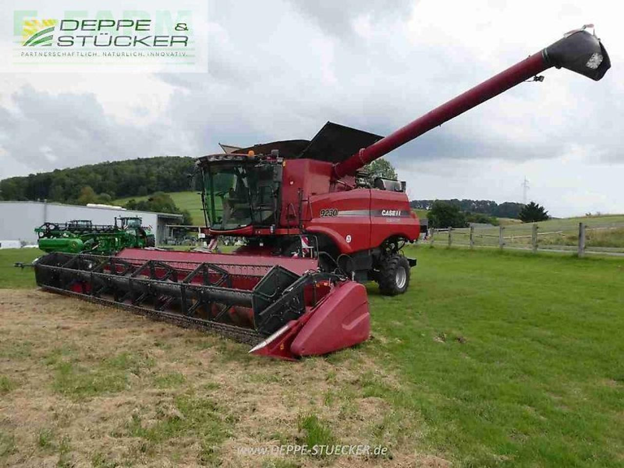 Case-IH 9230 raupe - Kombinovani kombajn: slika 2 Case-IH 9230 raupe - Kombinovani kombajn: slika 2