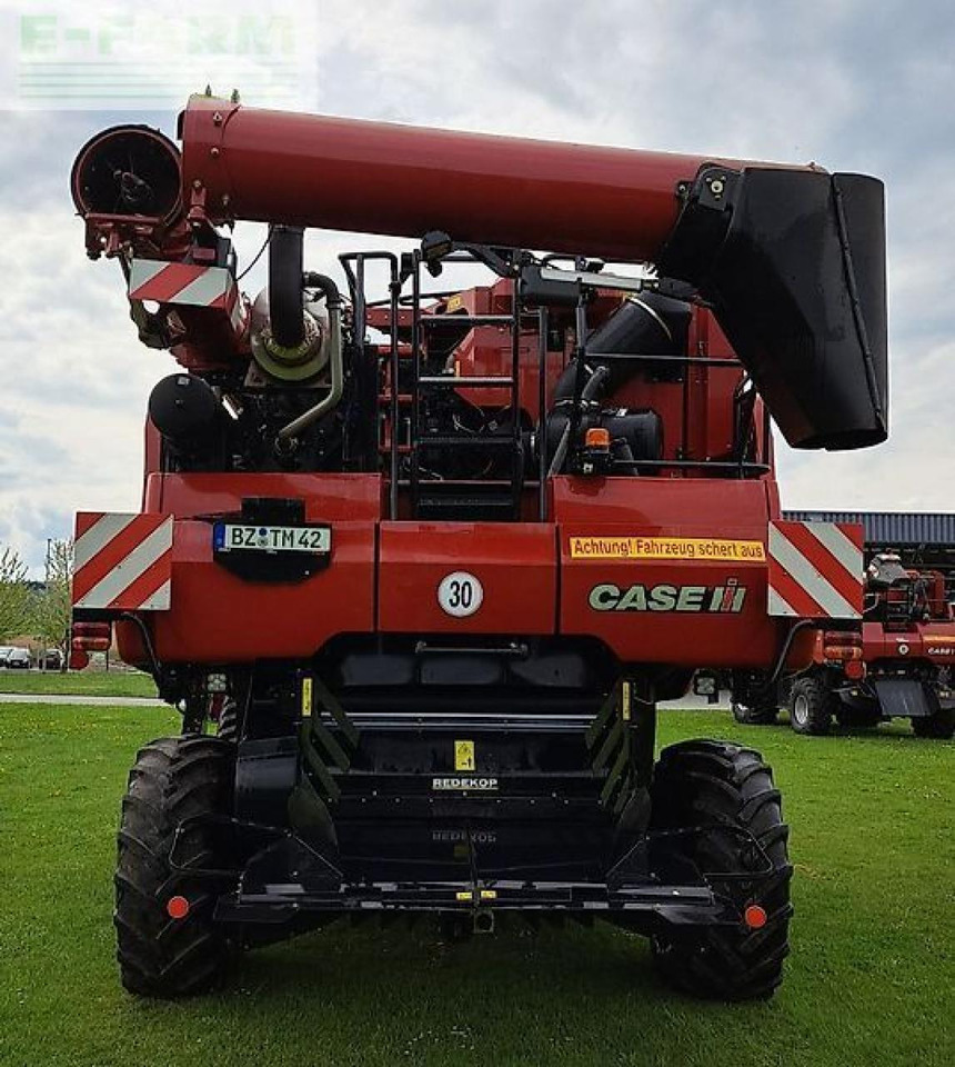 Case-IH axial flow 8250 sts - Kombinovani kombajn: slika 4 Case-IH axial flow 8250 sts - Kombinovani kombajn: slika 4