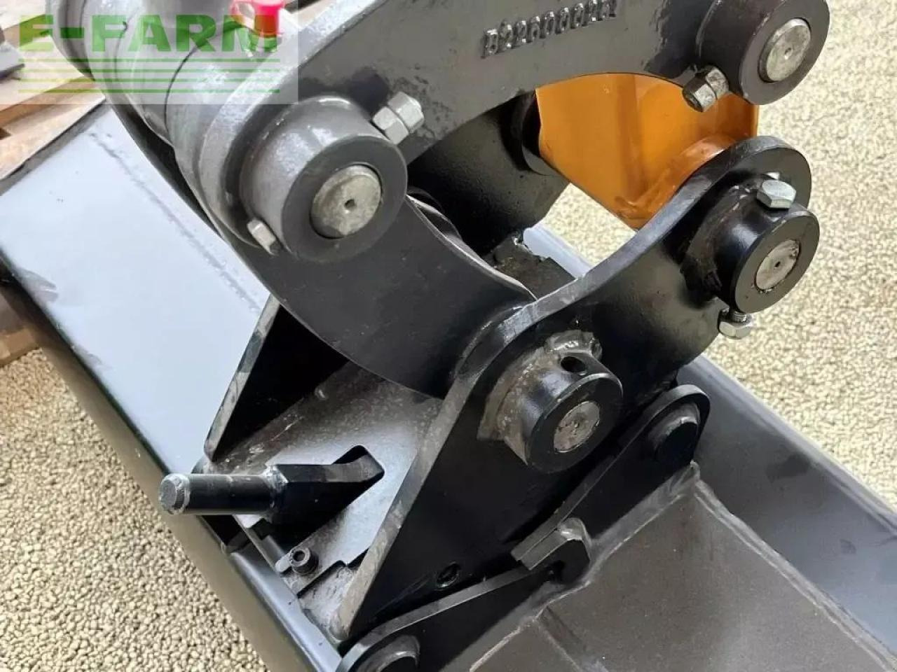 Case-IH cx 19 d - Mini bager: slika 2 Case-IH cx 19 d - Mini bager: slika 2