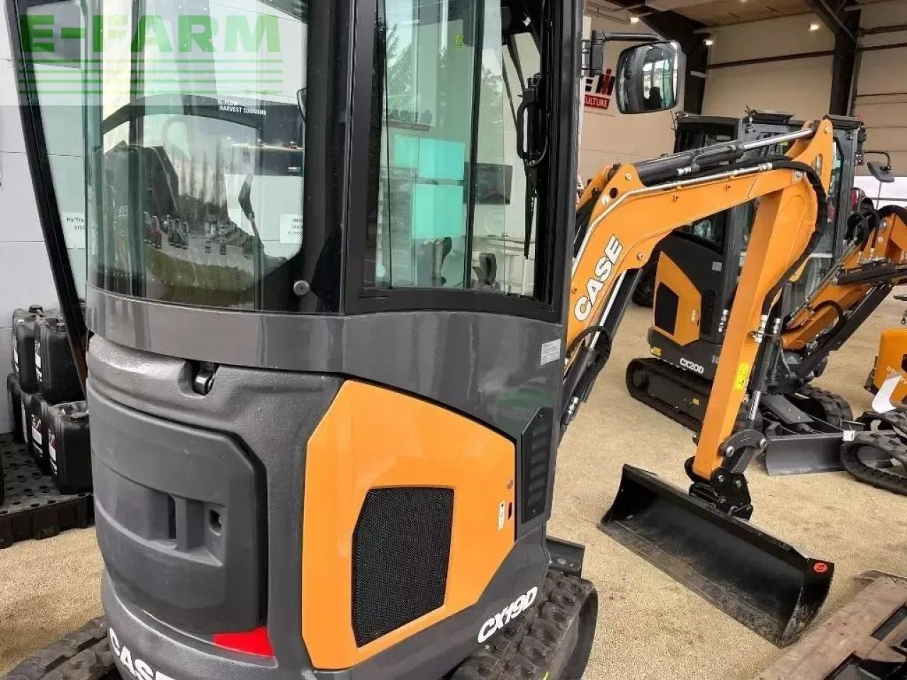 Case-IH cx 19 d - Mini bager: slika 3 Case-IH cx 19 d - Mini bager: slika 3