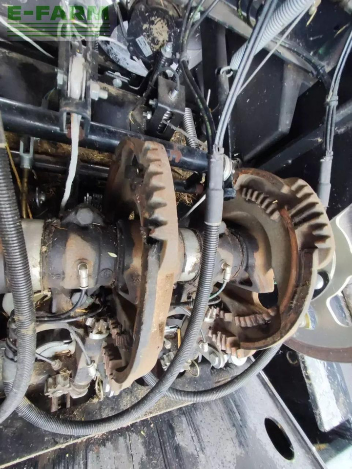 Case-IH lb434r xl - Balirka za kockaste bale: slika 5 Case-IH lb434r xl - Balirka za kockaste bale: slika 5