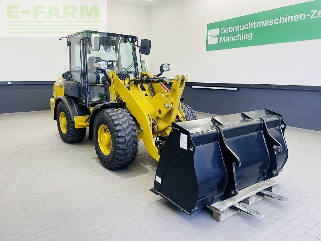 Caterpillar 906-14a - Mini bager: slika 3 Caterpillar 906-14a - Mini bager: slika 3