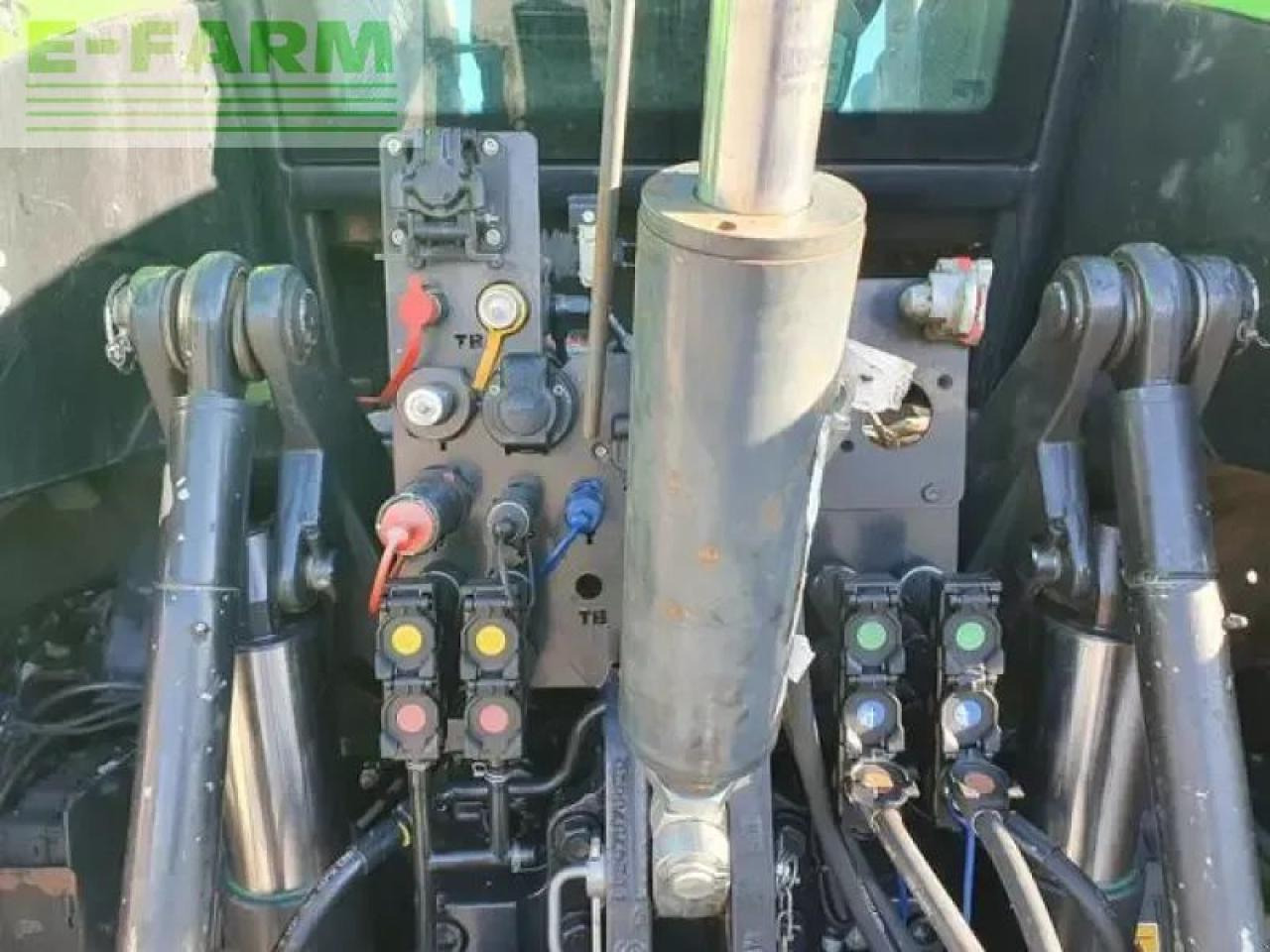 Deutz-Fahr agrotron 7250 - Traktor: slika 4 Deutz-Fahr agrotron 7250 - Traktor: slika 4