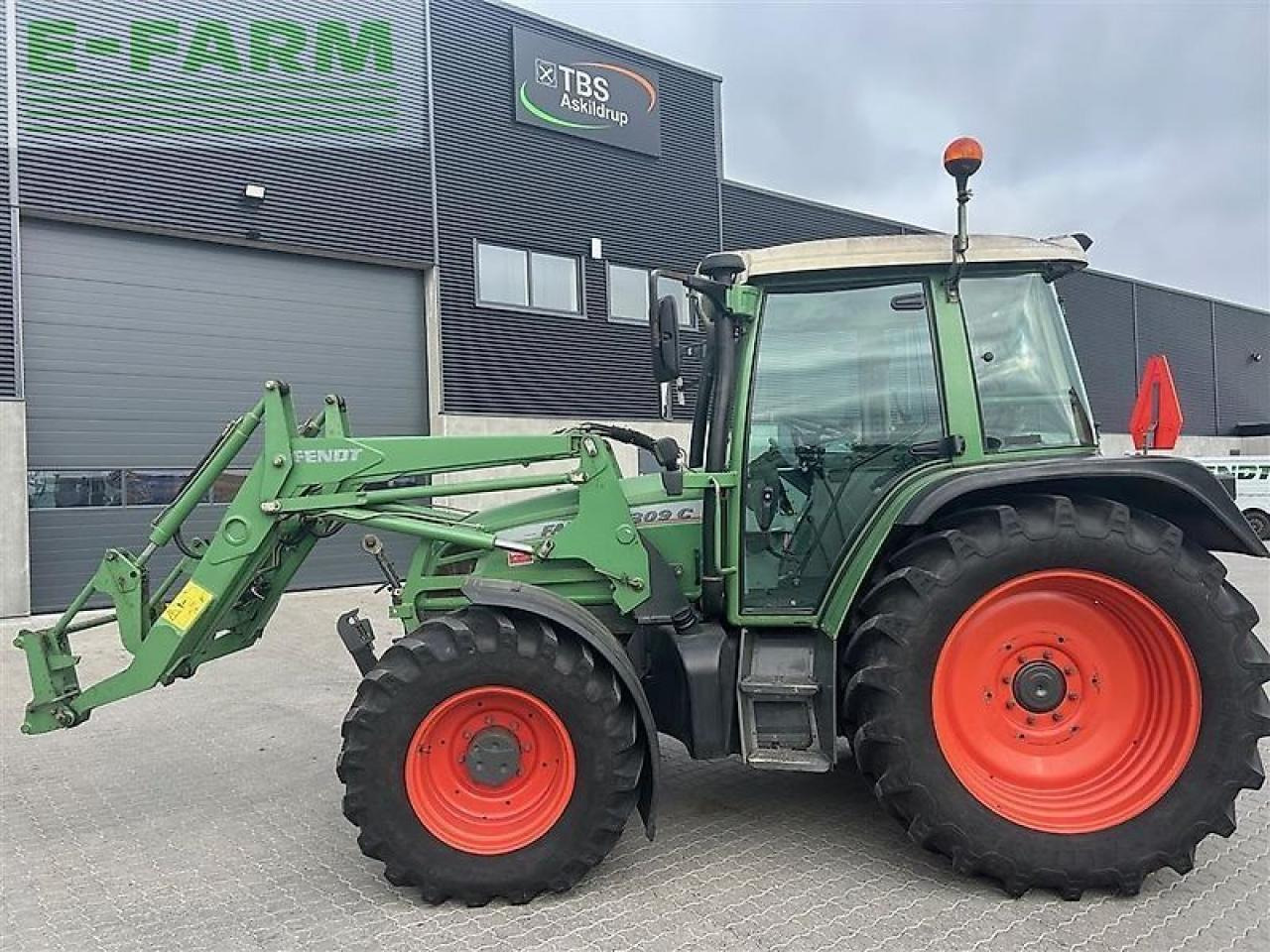 Fendt 309 c med fendt læsser - Traktor: slika 1 Fendt 309 c med fendt læsser - Traktor: slika 1