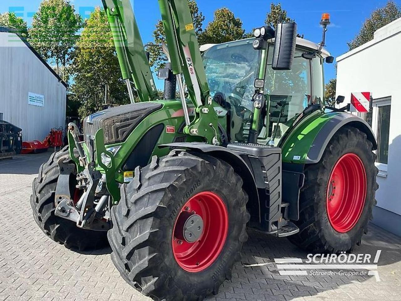 Fendt 720 vario s4 profi plus ProfiPlus - Traktor: slika 2 Fendt 720 vario s4 profi plus ProfiPlus - Traktor: slika 2
