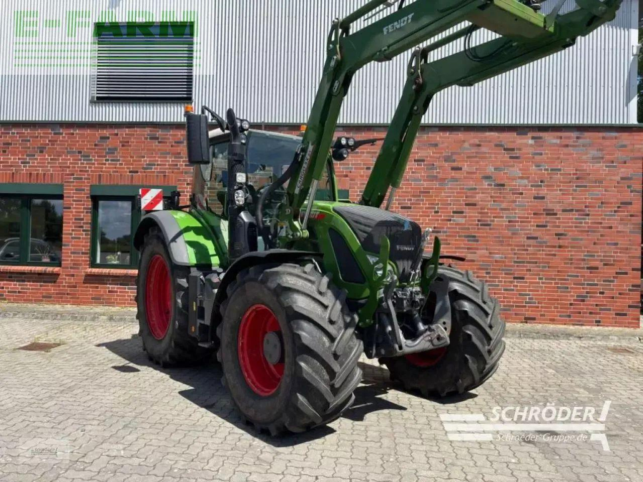 Fendt 724 vario gen6 profi plus ProfiPlus - Traktor: slika 1 Fendt 724 vario gen6 profi plus ProfiPlus - Traktor: slika 1