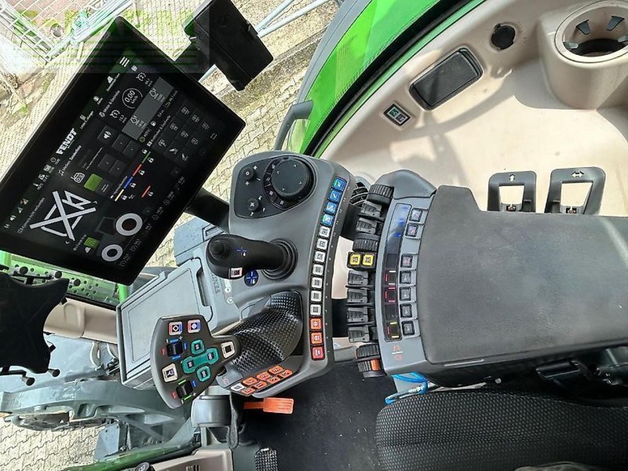 Traktor Fendt 728 profi plus mit frontlader und garantieverlängerung: slika 15 Traktor Fendt 728 profi plus mit frontlader und garantieverlängerung: slika 15