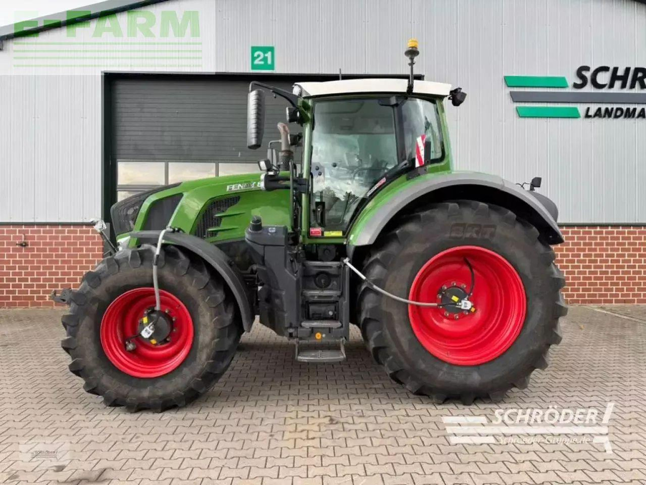 Fendt 824 vario s4 profi plus ProfiPlus - Traktor: slika 3 Fendt 824 vario s4 profi plus ProfiPlus - Traktor: slika 3