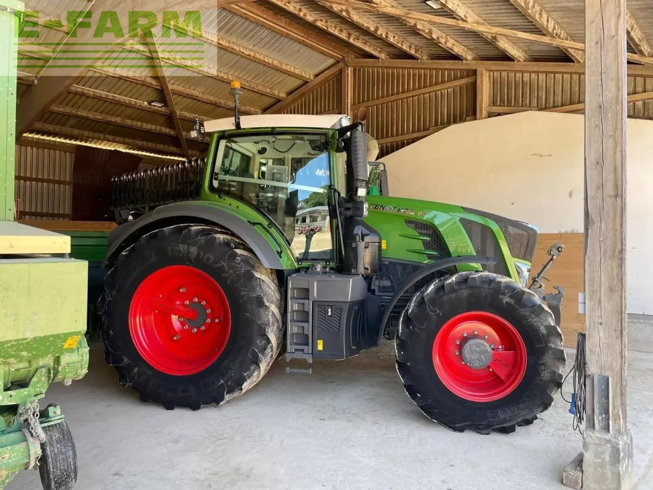 Fendt 826 vario profiplus ProfiPlus - Traktor: slika 1 Fendt 826 vario profiplus ProfiPlus - Traktor: slika 1