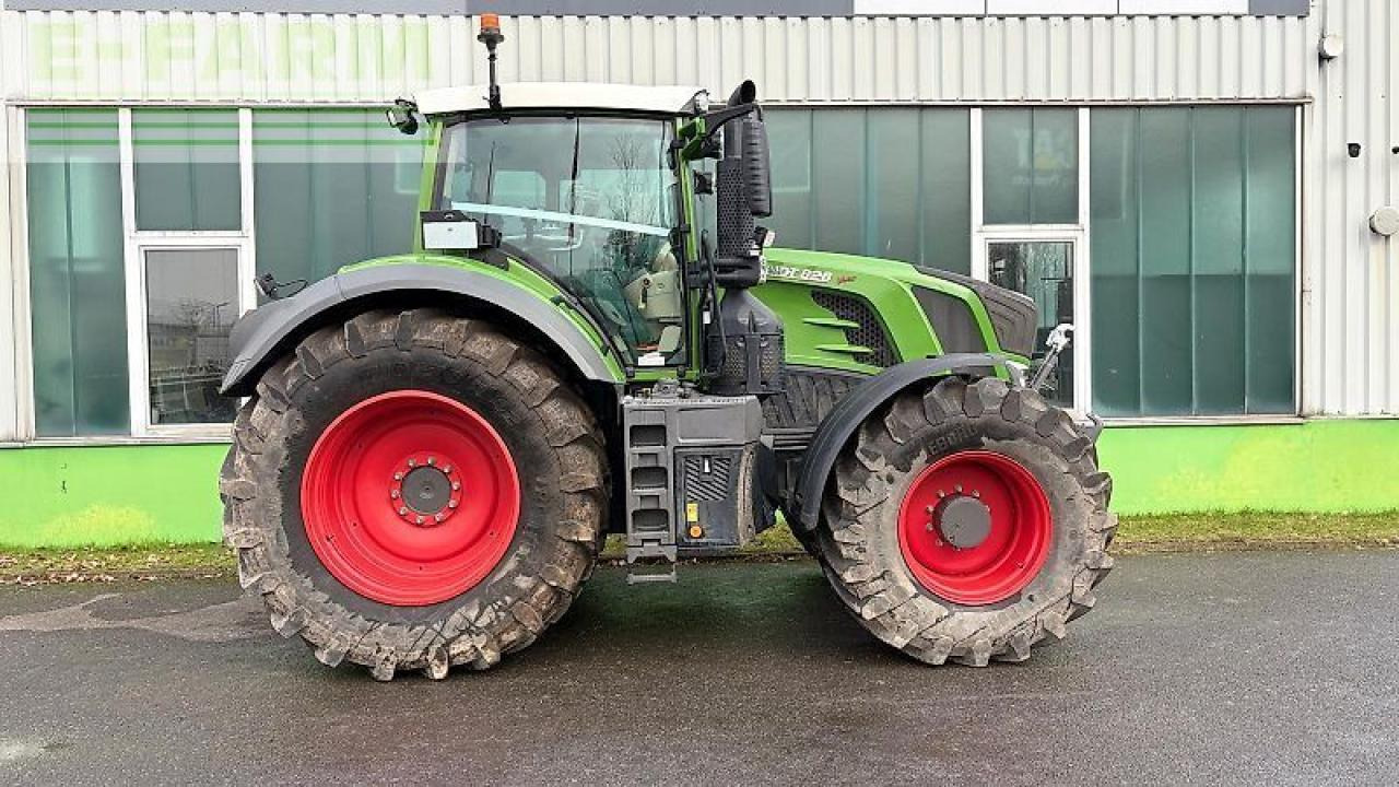 Fendt 828 vario power+ PowerPlus - Traktor: slika 2 Fendt 828 vario power+ PowerPlus - Traktor: slika 2