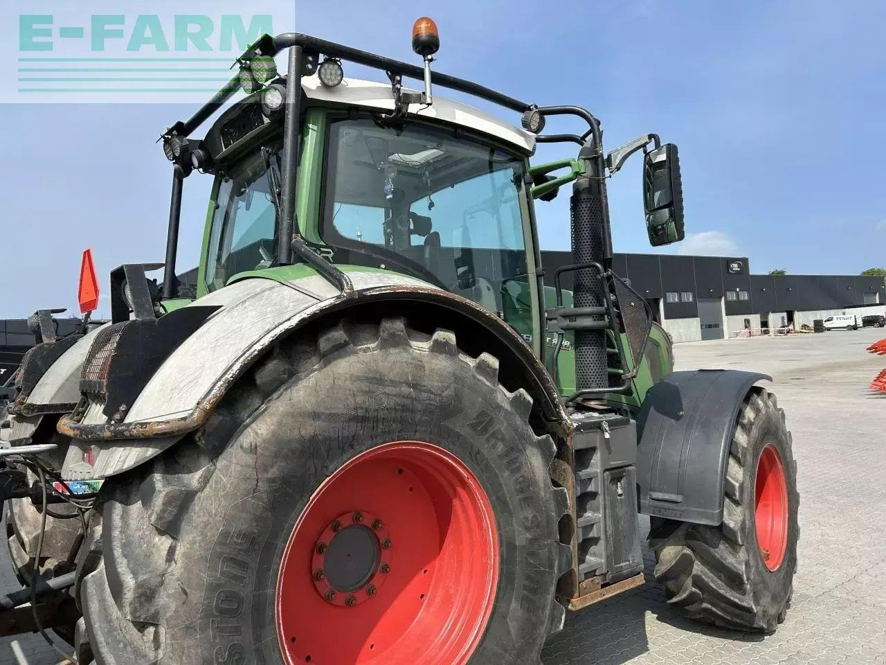 Fendt 828 vario scr - Traktor: slika 4 Fendt 828 vario scr - Traktor: slika 4
