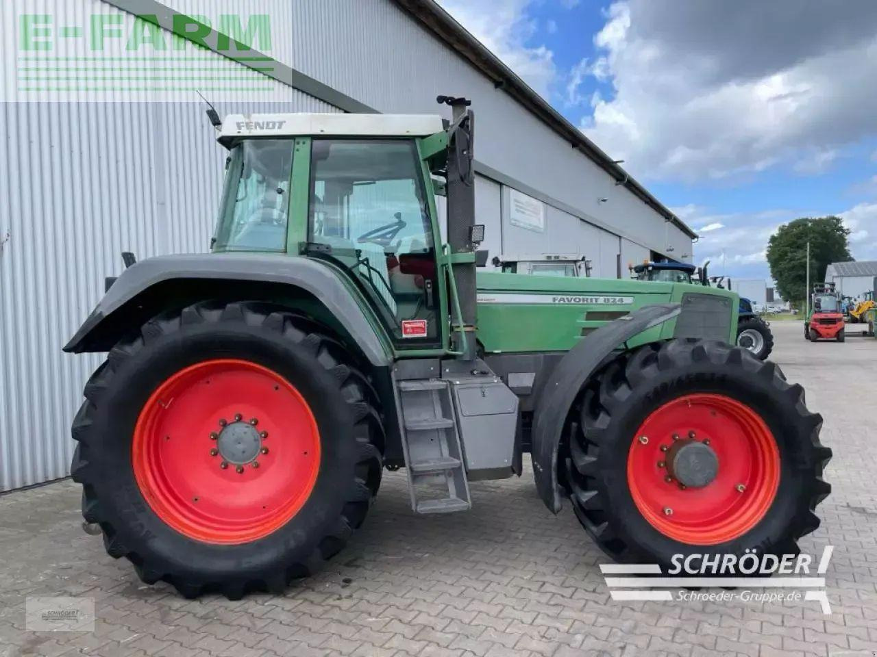 Fendt favorit 824 -defekt- - Traktor: slika 2 Fendt favorit 824 -defekt- - Traktor: slika 2