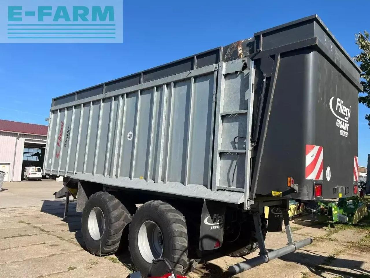 Fliegl asw 281 - Traktorska prikolica za farmu/ Kiper: slika 4 Fliegl asw 281 - Traktorska prikolica za farmu/ Kiper: slika 4