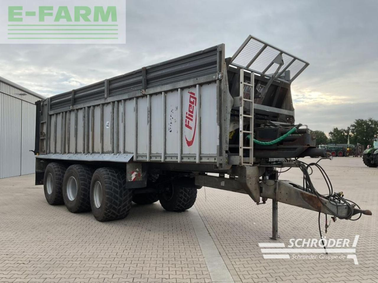 Fliegl asw 288 - Traktorska prikolica za farmu/ Kiper: slika 2 Fliegl asw 288 - Traktorska prikolica za farmu/ Kiper: slika 2