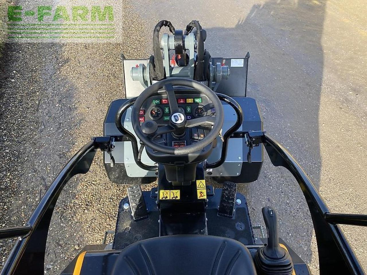 Giant g1500 hd - Mini bager: slika 5 Giant g1500 hd - Mini bager: slika 5