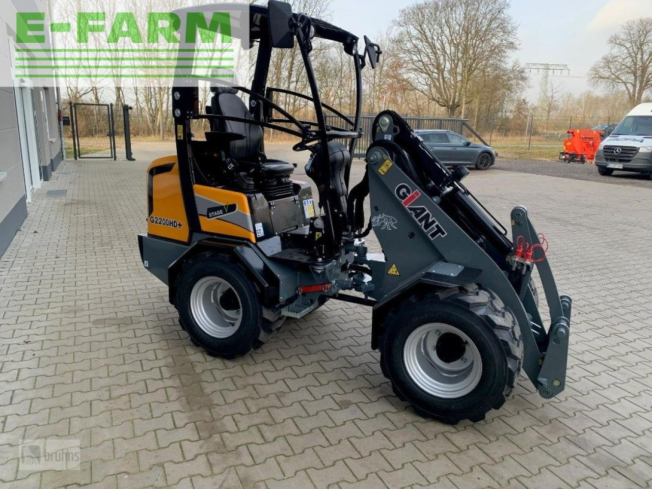 Giant g2200 hd+ - Utovarivač točkaš: slika 3 Giant g2200 hd+ - Utovarivač točkaš: slika 3
