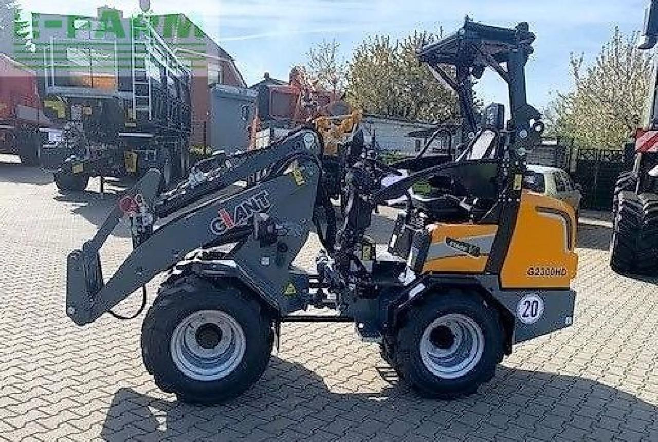Giant g2300 hd vorführmaschine - Mini bager: slika 3 Giant g2300 hd vorführmaschine - Mini bager: slika 3