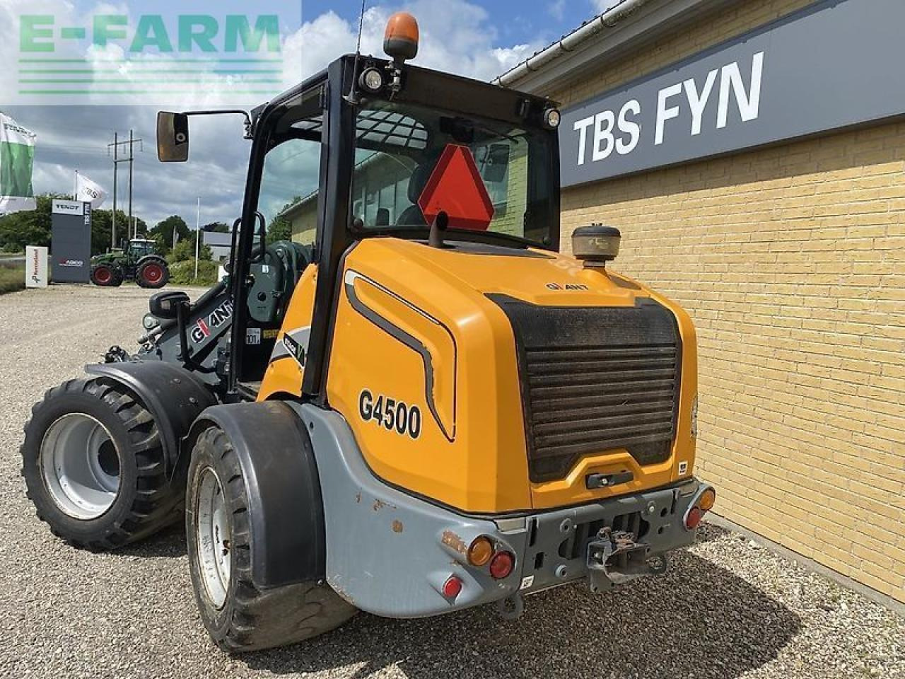Giant g5000 - Mini bager: slika 2 Giant g5000 - Mini bager: slika 2