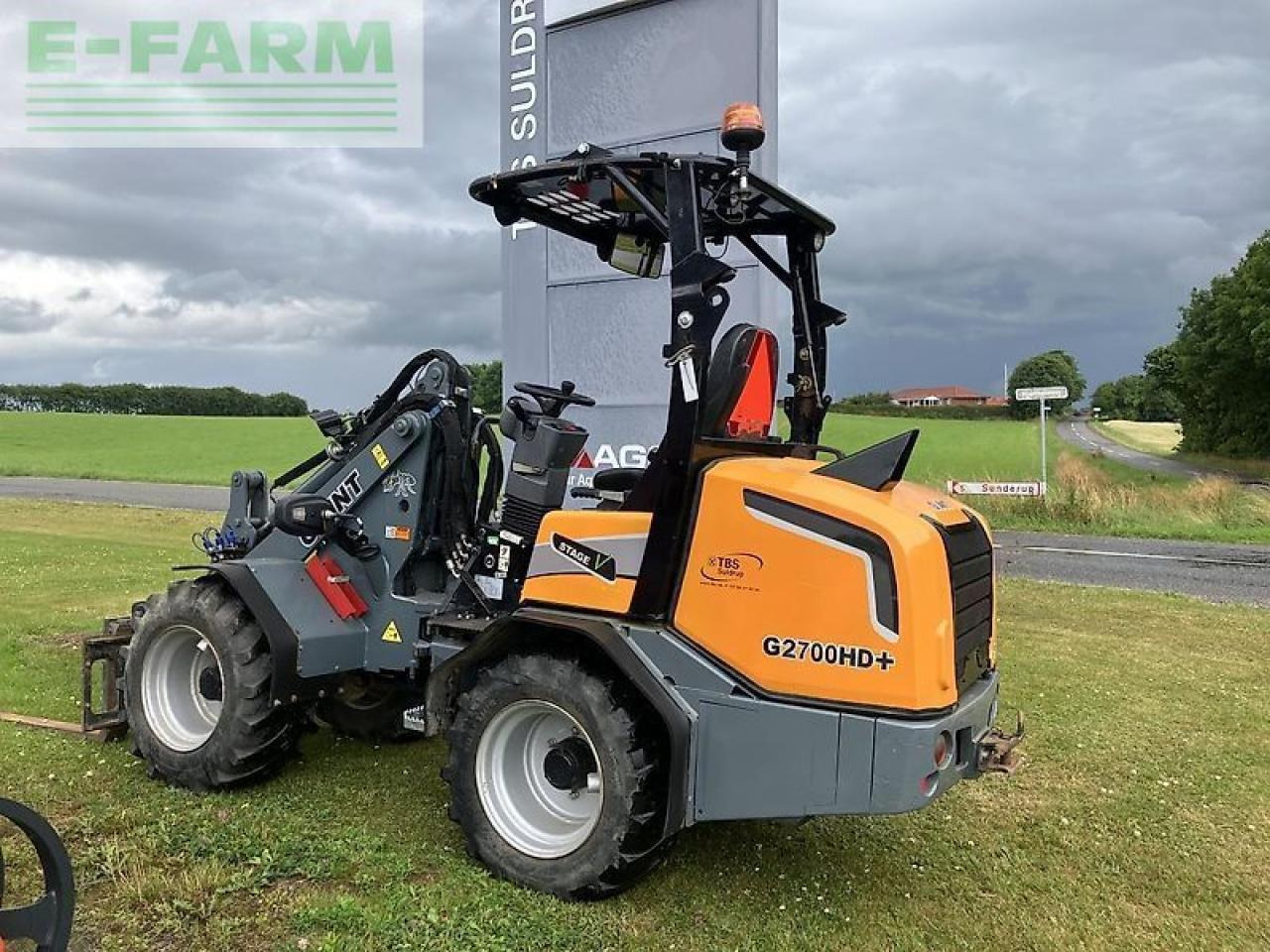 Giant h 2700hd - Mini bager: slika 5 Giant h 2700hd - Mini bager: slika 5