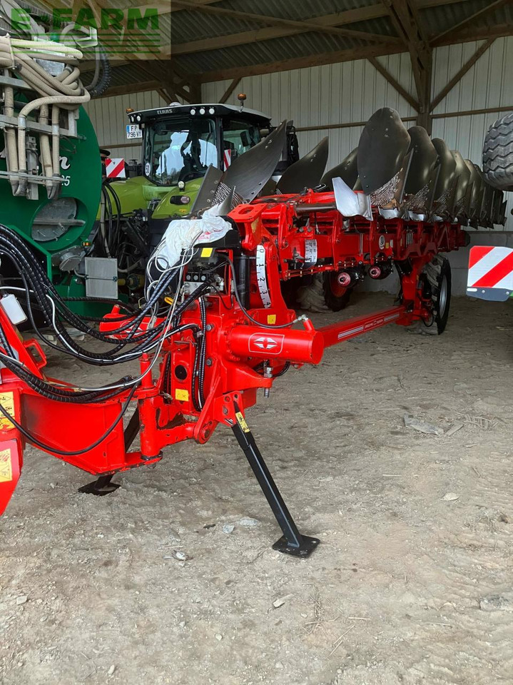 Gregoire Besson 8 corps - Plug: slika 2 Gregoire Besson 8 corps - Plug: slika 2