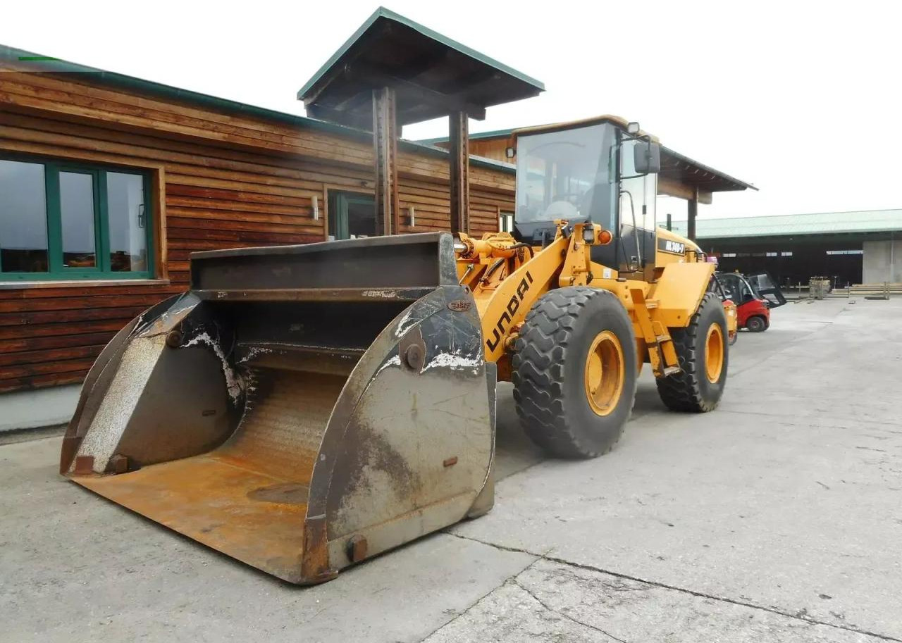 Hyundai hl740-7 mit hochkippschaufel u. volvo sw - Mini bager: slika 2 Hyundai hl740-7 mit hochkippschaufel u. volvo sw - Mini bager: slika 2