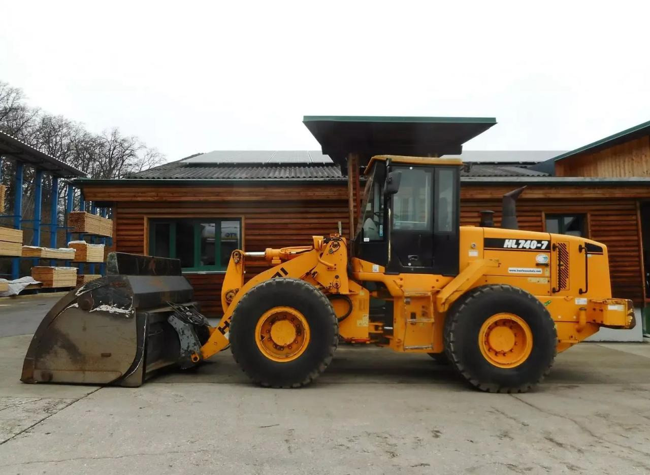 Hyundai hl740-7 mit hochkippschaufel u. volvo sw - Mini bager: slika 1 Hyundai hl740-7 mit hochkippschaufel u. volvo sw - Mini bager: slika 1