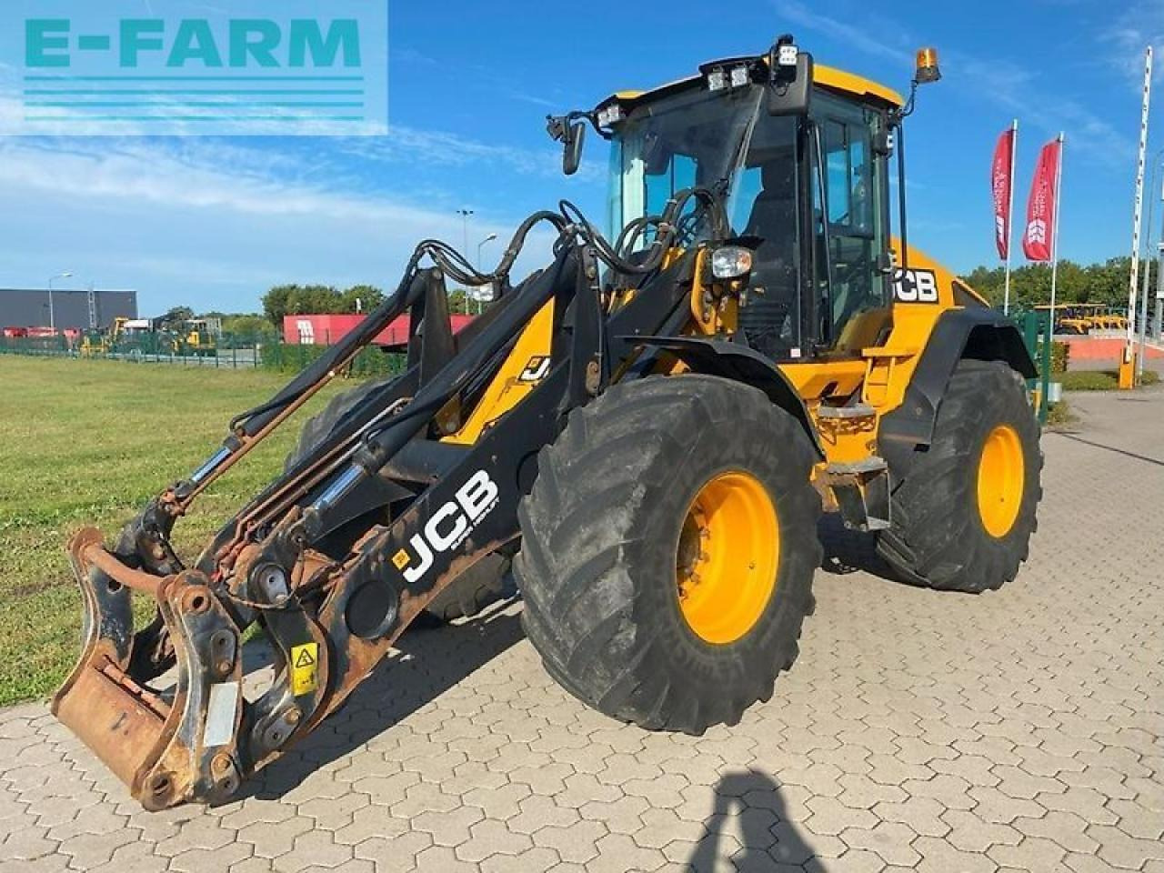 JCB 419s agri super high lift - Mini bager: slika 1 JCB 419s agri super high lift - Mini bager: slika 1