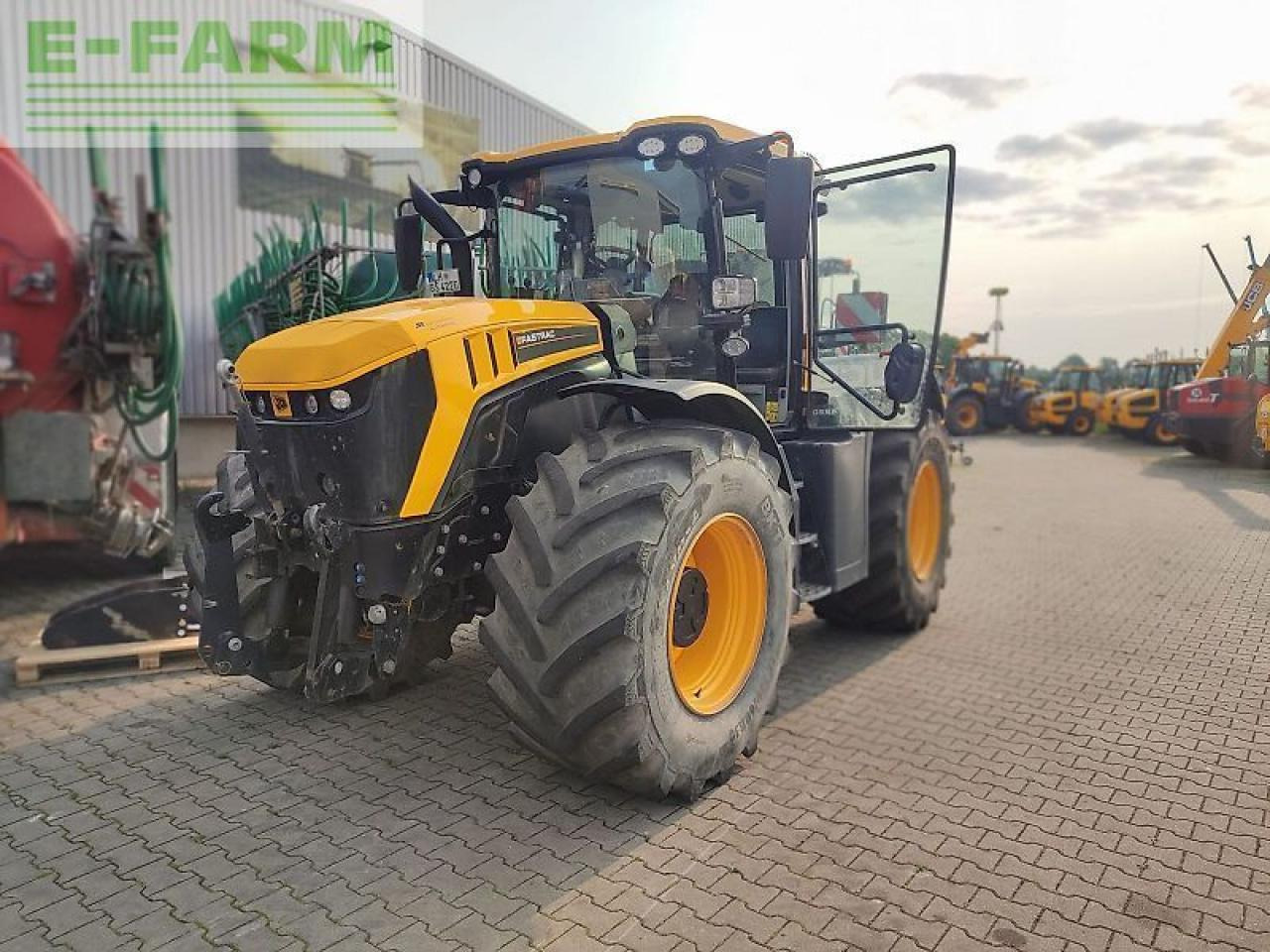 JCB 4220 fastrac - Traktor: slika 1 JCB 4220 fastrac - Traktor: slika 1