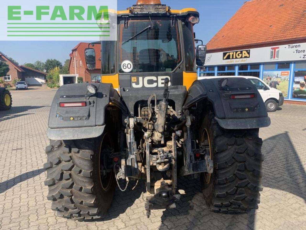 JCB 4220 fasttrac mit jd-autotrac vorbereitung + stoll konsolen - Traktor: slika 5 JCB 4220 fasttrac mit jd-autotrac vorbereitung + stoll konsolen - Traktor: slika 5