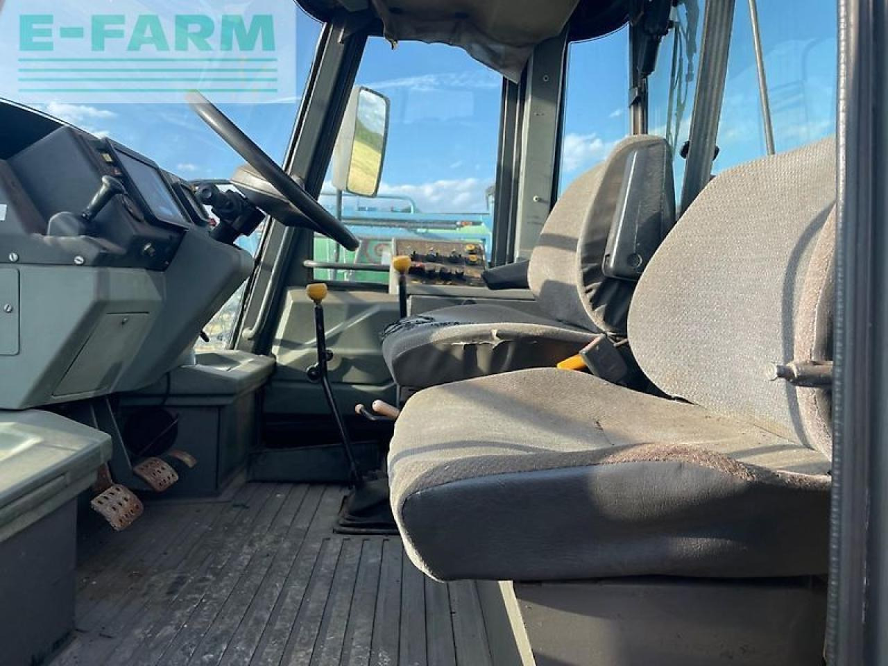 JCB fastrac 150 - Traktor: slika 3 JCB fastrac 150 - Traktor: slika 3