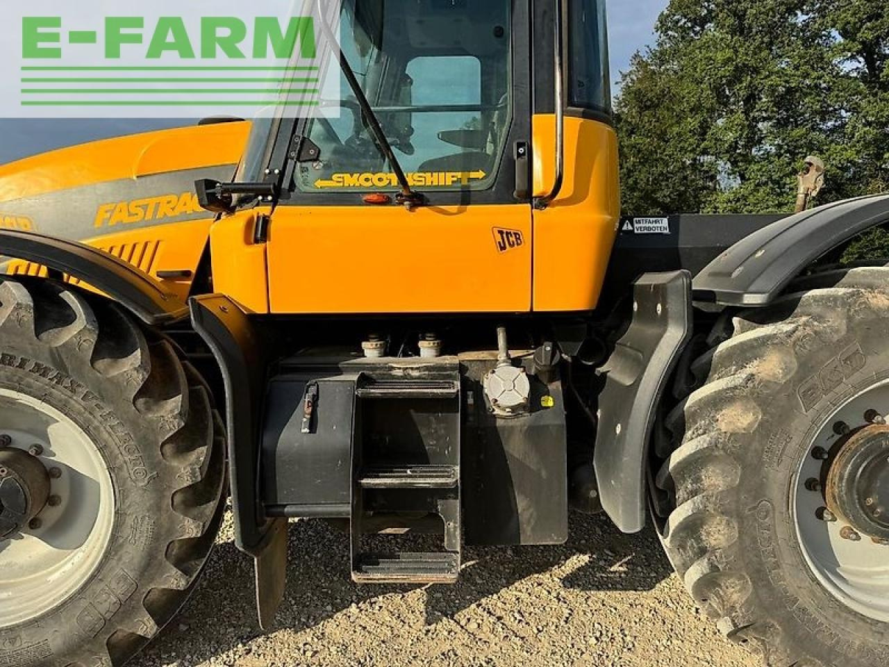 JCB fastrac 3185 smothshift - Traktor: slika 2 JCB fastrac 3185 smothshift - Traktor: slika 2