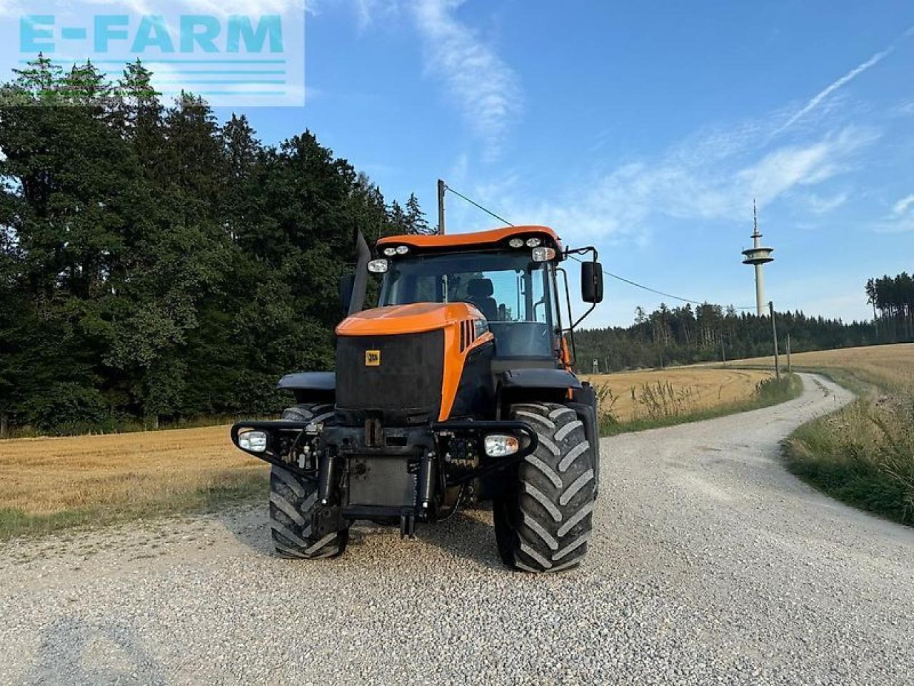 JCB fastrac 3200 xtra sisu - Traktor: slika 2 JCB fastrac 3200 xtra sisu - Traktor: slika 2