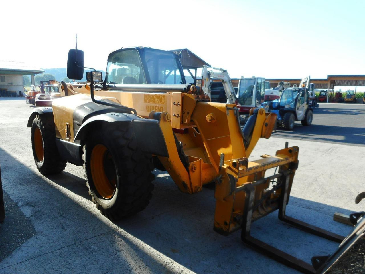 JCB jcb 533-105 ( 3,3t - 10,5m ) - Teleskopski upravljač: slika 5 JCB jcb 533-105 ( 3,3t - 10,5m ) - Teleskopski upravljač: slika 5