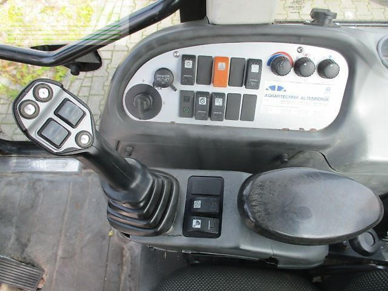 Utovarivač točkaš JCB tm 310 teleskopradlader: slika 8