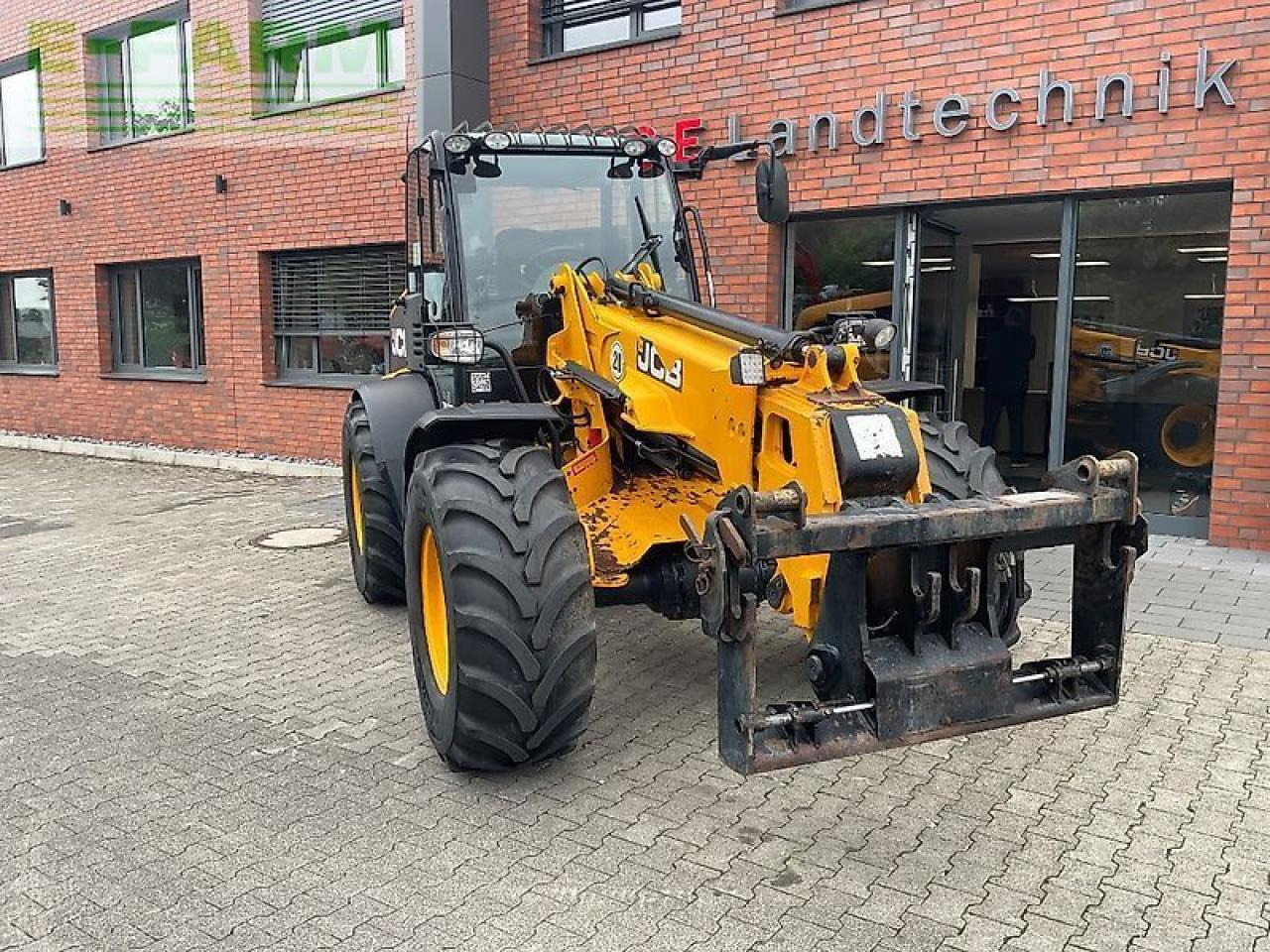 JCB tm 320 wm - Mini bager: slika 1 JCB tm 320 wm - Mini bager: slika 1