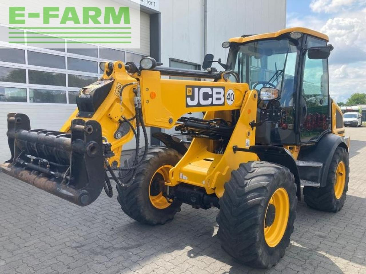 JCB tm220t4a - Mini bager: slika 2 JCB tm220t4a - Mini bager: slika 2