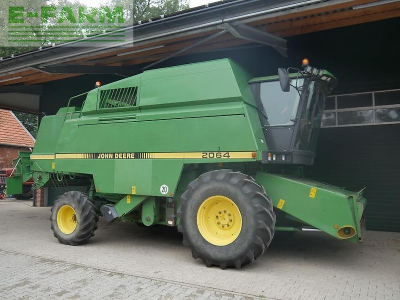 John Deere 2064 + 6m schneidwerk - Kombinovani kombajn: slika 1 John Deere 2064 + 6m schneidwerk - Kombinovani kombajn: slika 1
