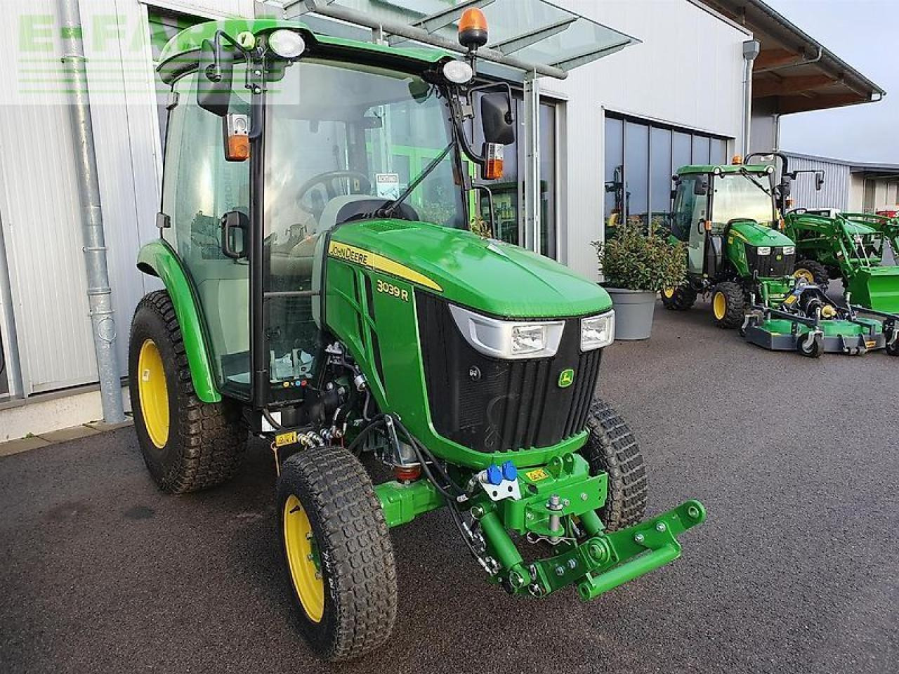 John Deere 3039r neumaschine - Traktor: slika 3 John Deere 3039r neumaschine - Traktor: slika 3
