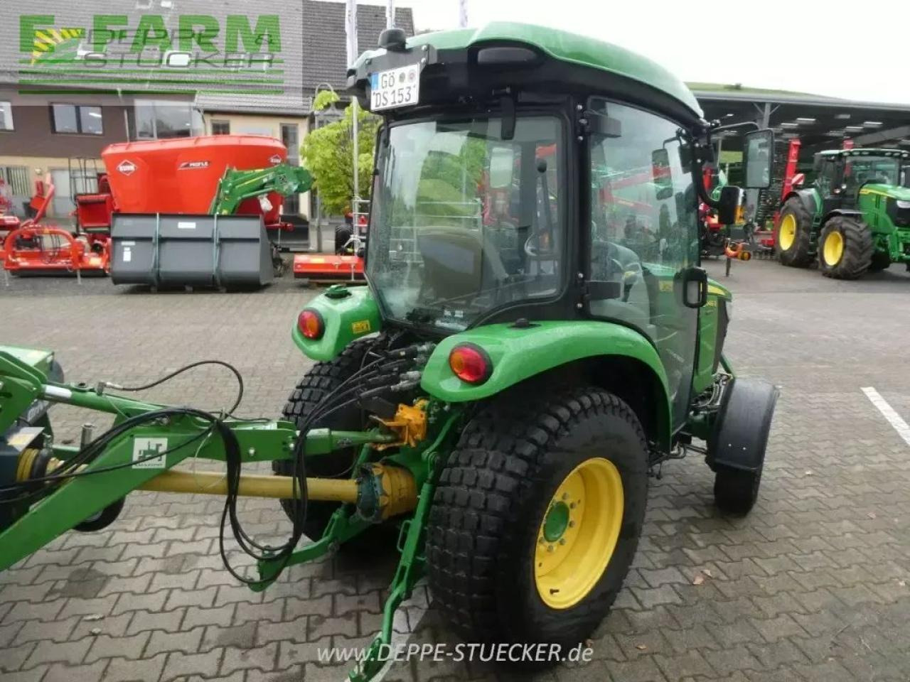 John Deere 3046r - Traktor: slika 4 John Deere 3046r - Traktor: slika 4