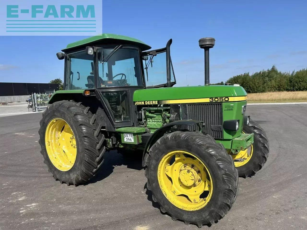 John Deere 3050 4wd - Traktor: slika 3 John Deere 3050 4wd - Traktor: slika 3
