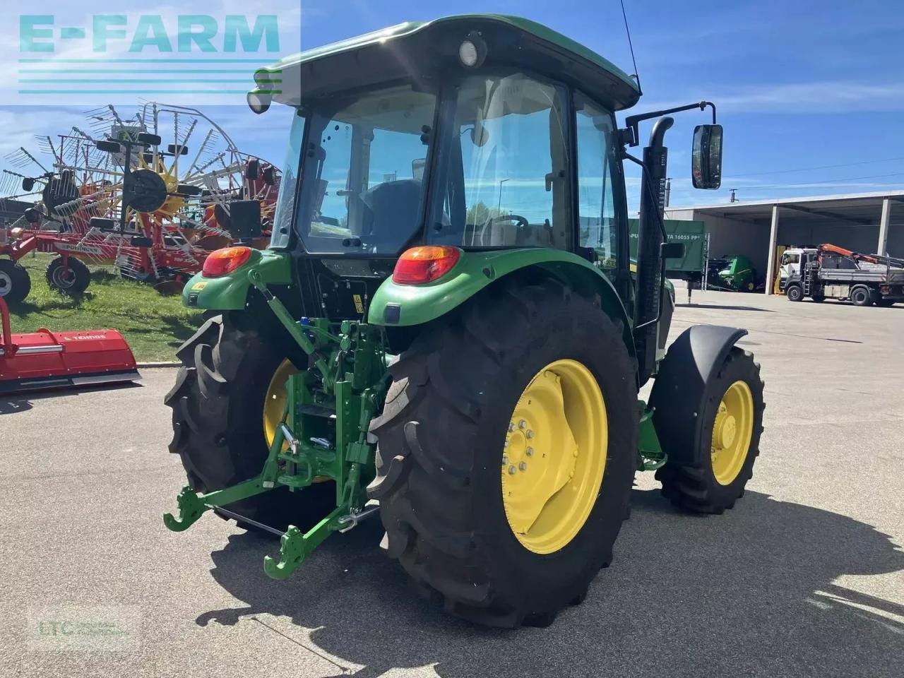 John Deere 5067e - Traktor: slika 3 John Deere 5067e - Traktor: slika 3