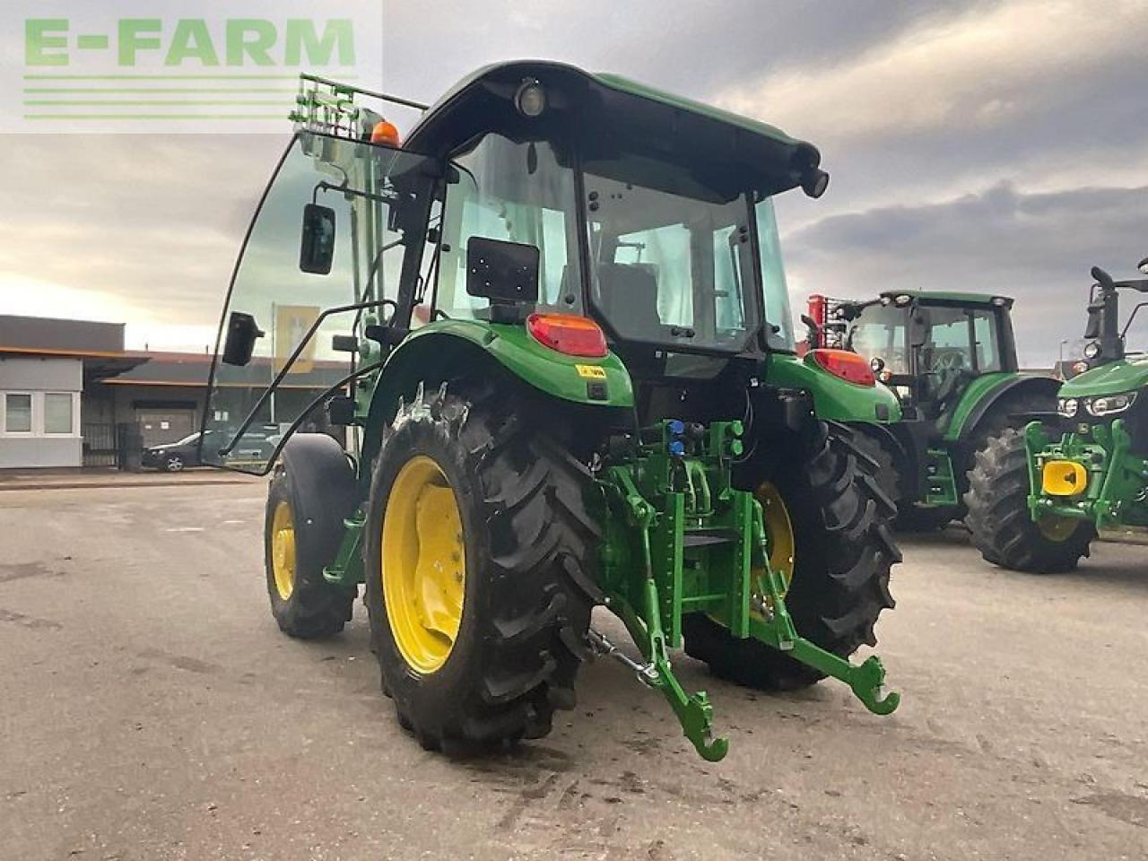 John Deere 5075 e - Traktor: slika 3 John Deere 5075 e - Traktor: slika 3