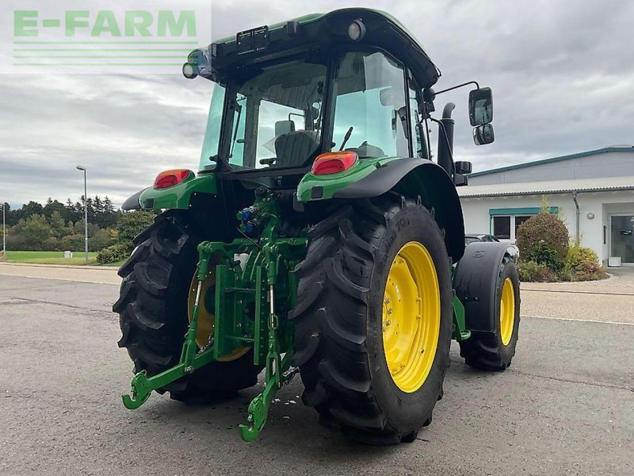 John Deere 5075 m - Traktor: slika 3 John Deere 5075 m - Traktor: slika 3