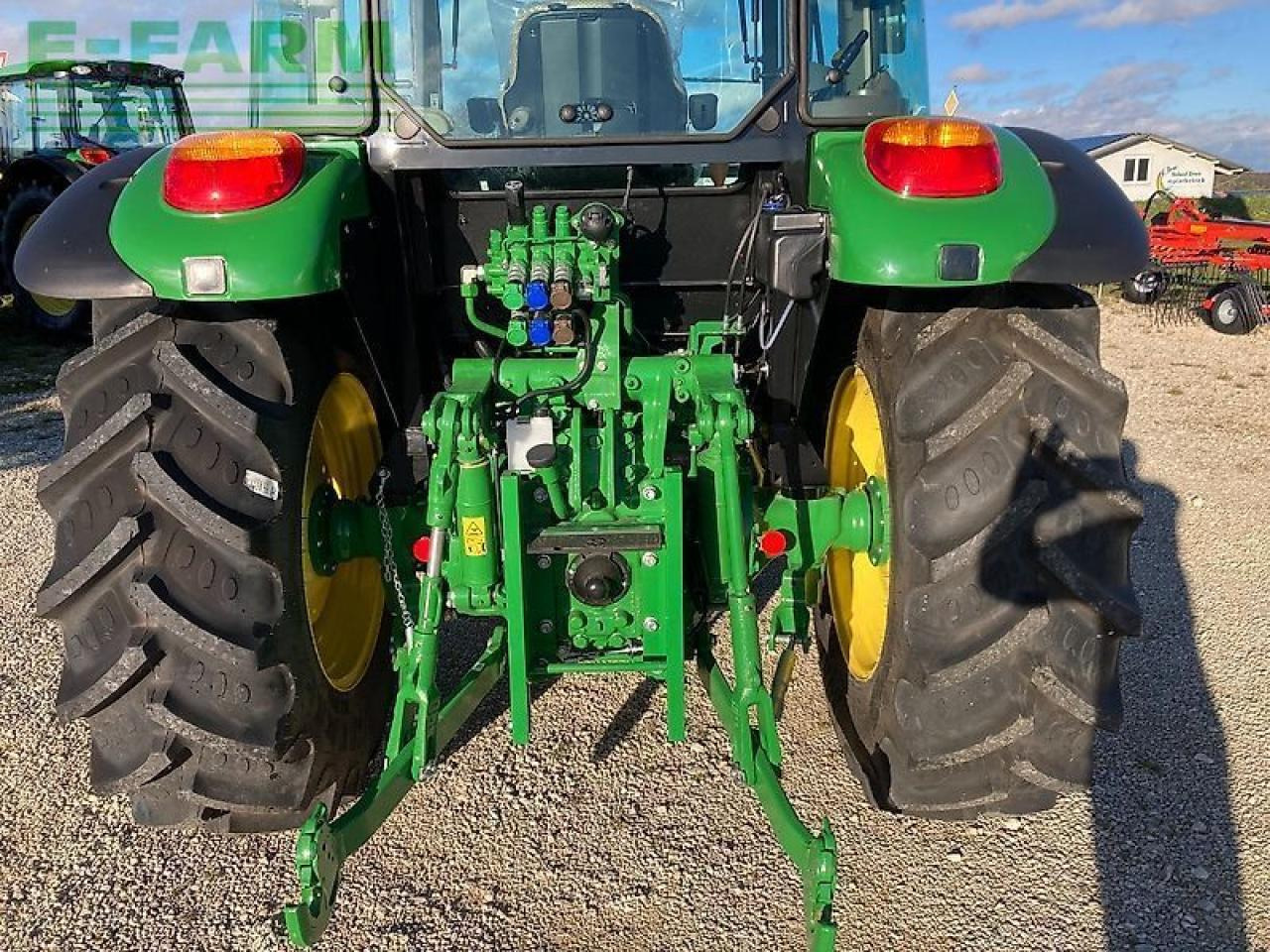 John Deere 5075m - Traktor: slika 5 John Deere 5075m - Traktor: slika 5