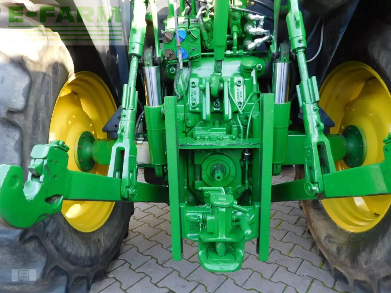 John Deere 5100r - Traktor: slika 4 John Deere 5100r - Traktor: slika 4