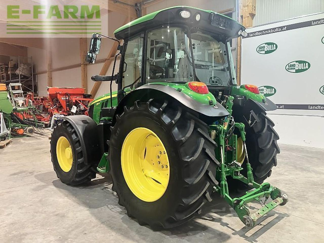 John Deere 5115r - Traktor: slika 4 John Deere 5115r - Traktor: slika 4