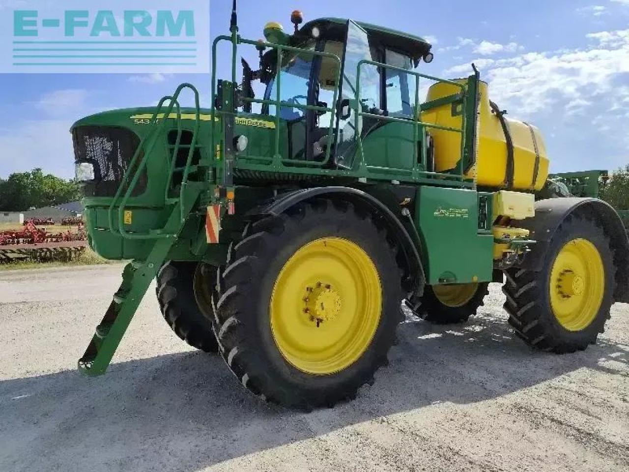 John Deere 5430i - Vučena prskalica: slika 1 John Deere 5430i - Vučena prskalica: slika 1