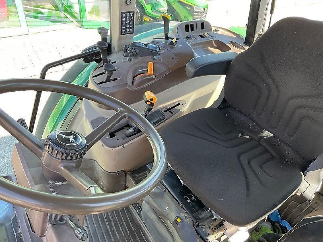 John Deere 5820 - Traktor: slika 5 John Deere 5820 - Traktor: slika 5