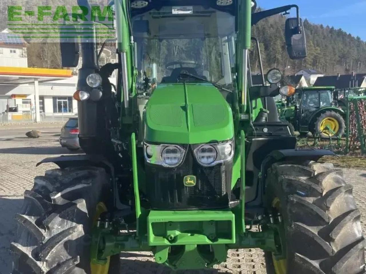John Deere 6100m - Traktor: slika 2 John Deere 6100m - Traktor: slika 2